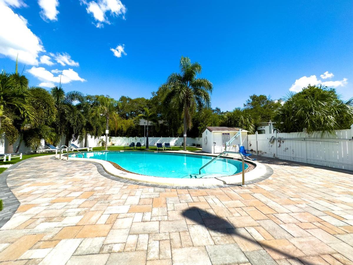 1K Bed Studio Apt With Shared Pool 02 Clearwater Exterior foto